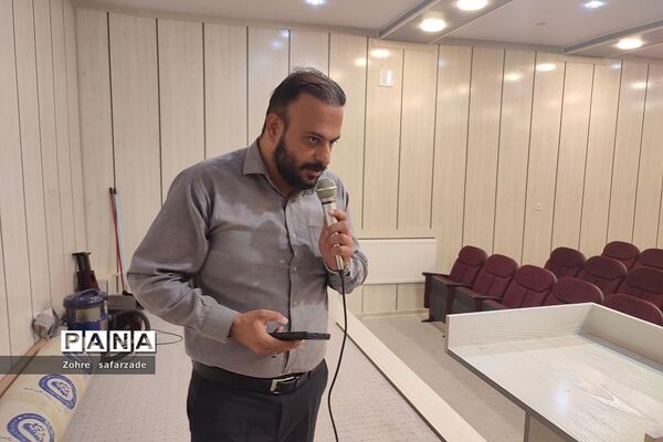 بازدید فرماندار شهرستان دماوند و بخشدار رودهن از  کانون تربیتی ‌حاج‌قاسم‌سلیمانی رودهن