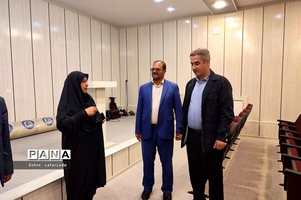 بازدید فرماندار شهرستان دماوند و بخشدار رودهن از  کانون تربیتی ‌حاج‌قاسم‌سلیمانی رودهن