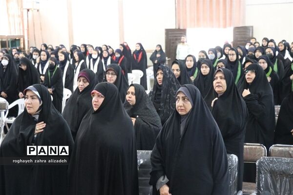 آیین نواختن زنگ سپاس معلم در دبیرستان شاهد خاندان قفلی