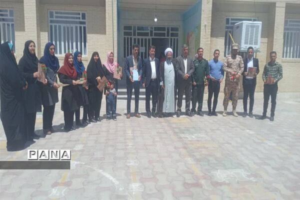 جشن روز معلم در دبستان شهید نواب صفوی خاتم