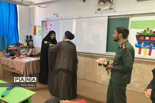 تقدیر از مقام شامخ معلم در بافق