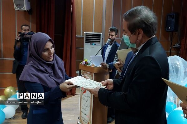 تجلیل از ۲٠٠ معلم، معاون و مدیران نمونه شهرستان قرچک