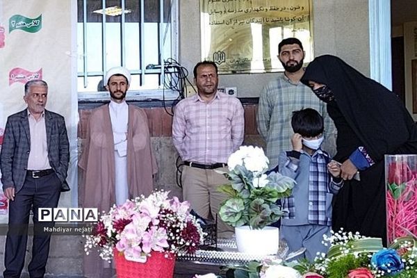 تقدیر مدیر مدرسه امام حسین(ع) رودهن از معلمان