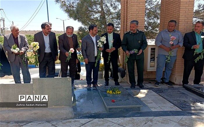 جامعه فرهنگی پرچمدار عرصه تعلیم و تربیت است