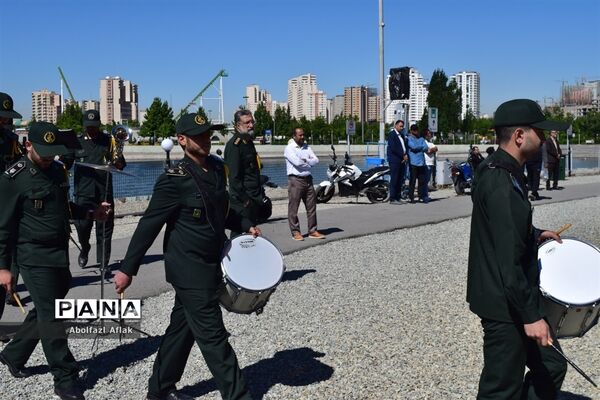 باشکوه‌ترین پیاده‌روی ۲۵۰۰ نفره فرهنگیان شهر تهران