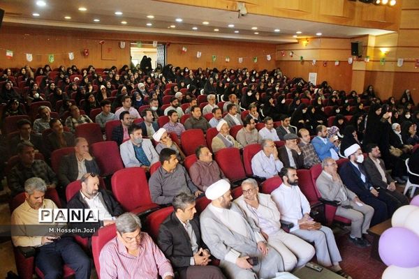 همایش «معلمان هویت ساز» در کانون مریم قم