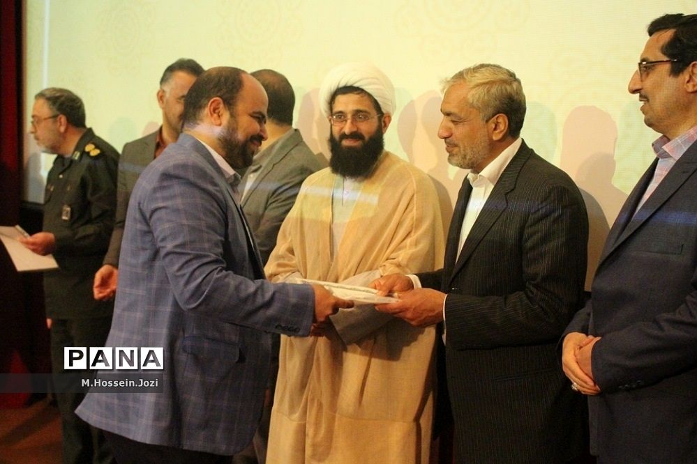 همایش «معلمان هویت ساز» در کانون مریم قم