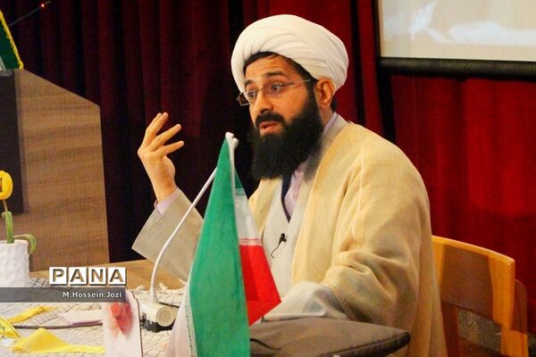 همایش «معلمان هویت ساز» در کانون مریم قم