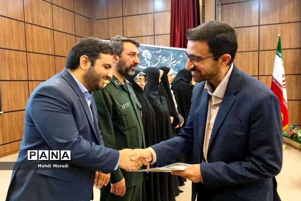 تجلیل از مقام شامخ معلم در دماوند