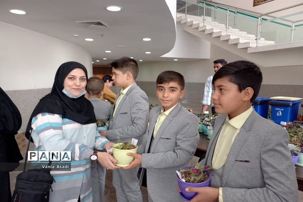 مراسم بزرگداشت مقام معلم و روز روانشناس