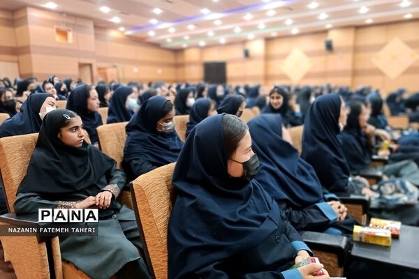 همایش بزرگ هدایت تحصیلی ویژه دانش‌آموزان دختر فشافویه