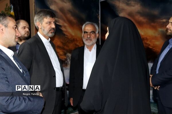 بازدید معاون پرورشی و فرهنگی وزارت آموزش‌ و پرورش از نمایشگاه مفهومی و قرآنی