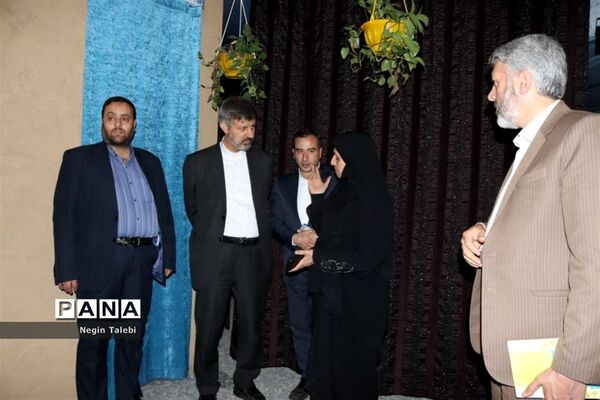 بازدید معاون پرورشی و فرهنگی وزارت آموزش‌ و پرورش از نمایشگاه مفهومی و قرآنی