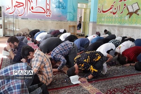 برگزاری مراسم زیارت عاشورا در مدرسه ابوالفضل بصام