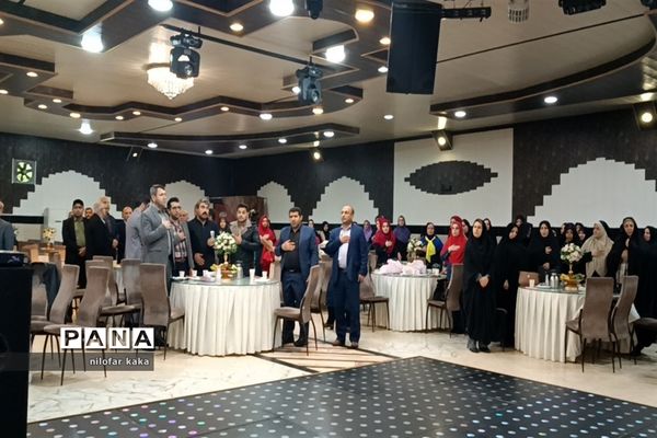 آیین تجلیل از معلمان نمونه شهرستانی و استانی در تالار پذیرایی مهتاب قائمشهر