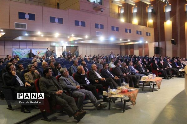 آیین گرامیداشت مقام معلم  و تجلیل از معلمان نمونه  شهرستان ساری