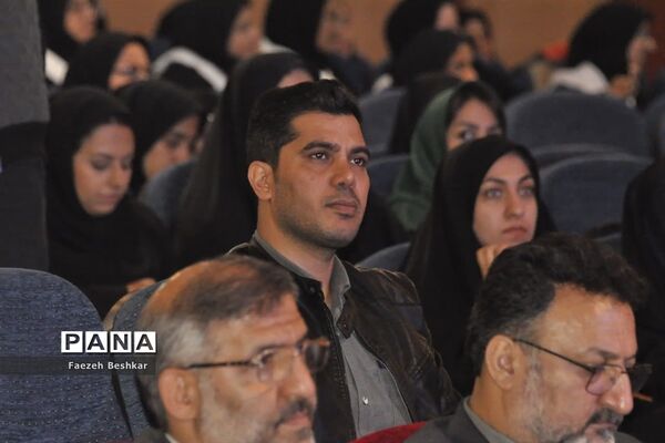 آیین گرامیداشت مقام معلم  و تجلیل از معلمان نمونه  شهرستان ساری