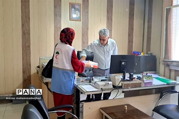 تقدیر از زحمات همکاران فرهنگی توسط جمعیت هلال‌احمر شهرستان قرچک
