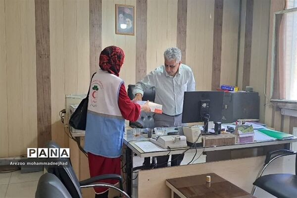 تقدیر از زحمات همکاران فرهنگی توسط جمعیت هلال‌احمر شهرستان قرچک
