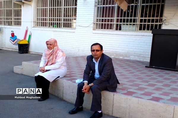 رصد ستارگان در دبیرستان شهیده معصومه قزوینی منطقه ۱۳