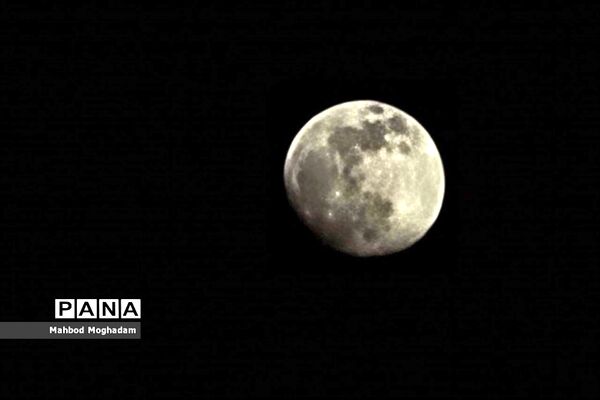 رصد ستارگان در دبیرستان شهیده معصومه قزوینی منطقه ۱۳