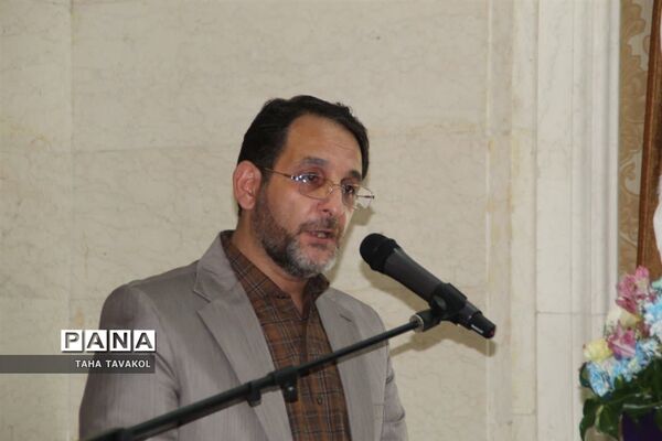 تجلیل از مدیران و معلمان برتر شهرستان پردیس با حضور مدیرکل شهرستان‌های استان تهران