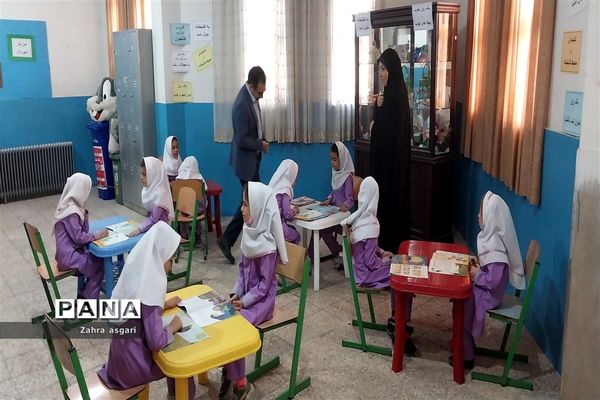 روز بدون کیف در مدارس ابتدایی منطقه ملارد