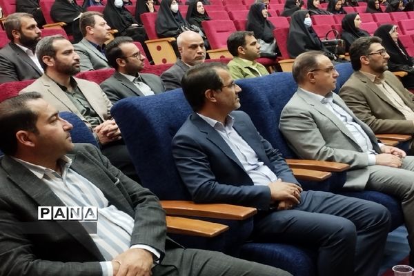 تقدیر معلمان و مدیران برتر کهریزک
