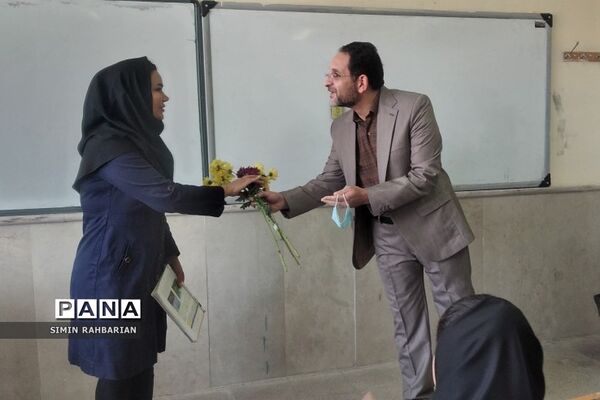 بازدید مدیرکل شهرستان‌های استان‌تهران از مدارس خیام و آفرینش شهرستان پردیس