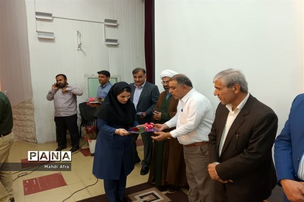 تقدیر از معلمان نمونه استانی و منطقه‌ای شهرستان بهبهان