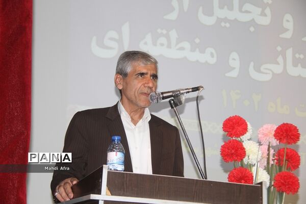 تقدیر از معلمان نمونه استانی و منطقه‌ای شهرستان بهبهان