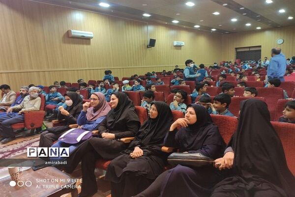 تقدیر از معلمان پرتلاش دبستان علامه حلی بیرجند