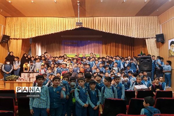 تقدیر از معلمان پرتلاش دبستان علامه حلی بیرجند