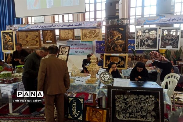 میز خدمت آموزش و پرورش استان مازندران در نماز جمعه ساری