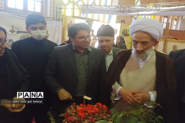 میز خدمت آموزش و پرورش استان مازندران در نماز جمعه ساری