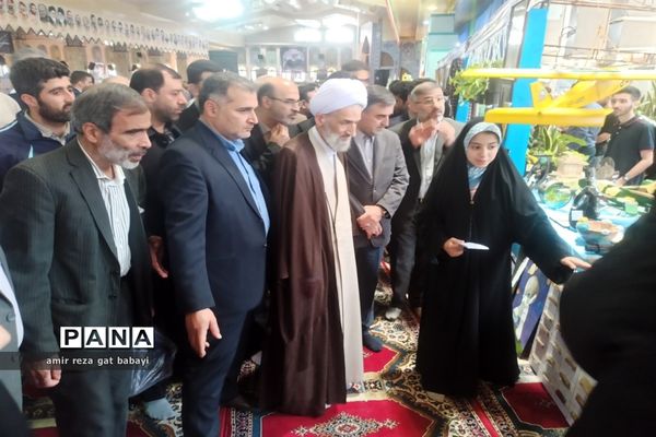 میز خدمت آموزش و پرورش استان مازندران در نماز جمعه ساری