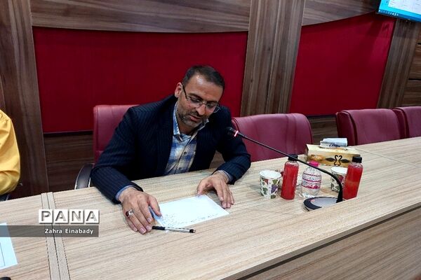نشست تخصصی پیشگیری و مداخله در خودکشی ملارد
