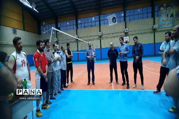 مسابقات والیبال فرهنگیان گرامیداشت هفته معلم
