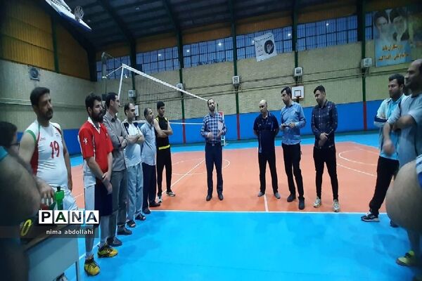 مسابقات والیبال فرهنگیان گرامیداشت هفته معلم