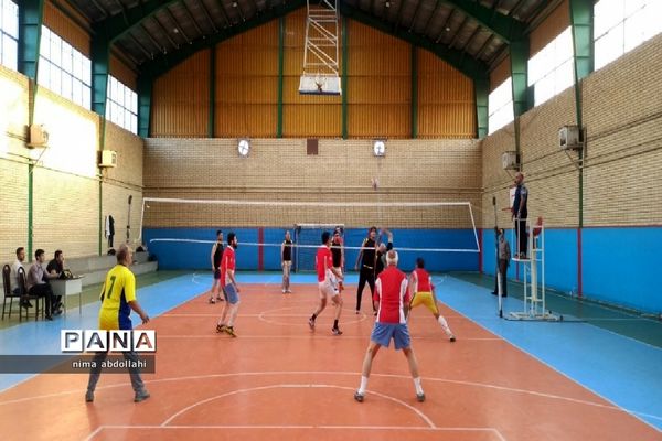 مسابقات والیبال فرهنگیان گرامیداشت هفته معلم