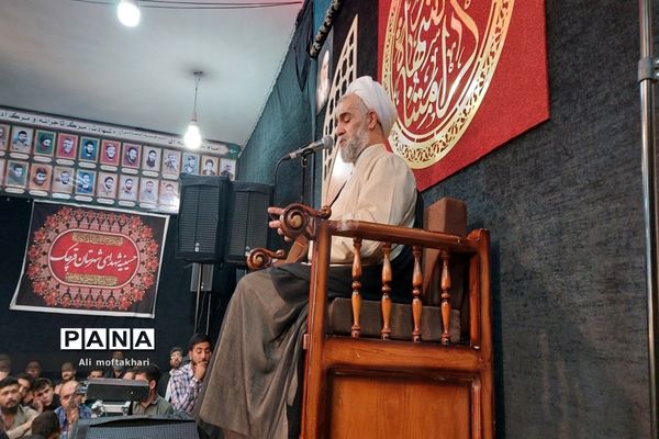 مراسم چهلمین روز شهادت شهید میلادحیدری در شهرستان‌قرچک