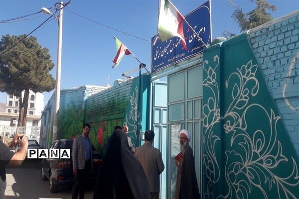 ‌تجدید میثاق فرهنگیان شهرستان گلپایگان در کنار قبور مطهر شهدای فرهنگی شهرستان