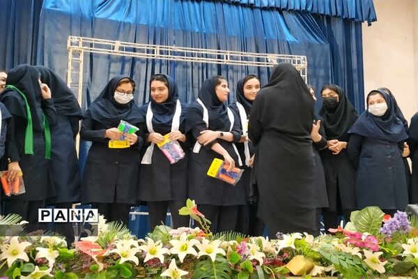 مراسم تجلیل از معاونان پرورشی در شهرستان شاهین‌شهر