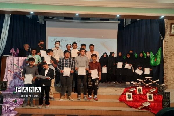 تقدیر از دانش‌آموزان مسابقات قرآنی در شهر جوادآباد