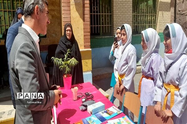 برگزاری مراسم نمادین هفته سلامت در مدرسه پروین اعتصامی شهرستان فیروزکوه