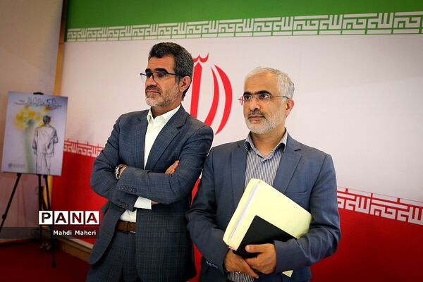 بازدید شورای معاونان وزارت آموزش و پرورش از نمایشگاه روایت میدان