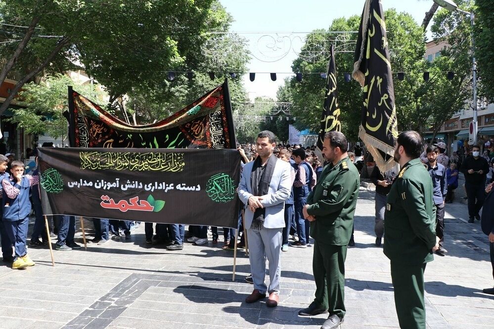 مراسم رحلت حضرت عبدالعظیم حسنی {ع} با حضور دانش‌آموزان عزادار آموزش و پرورش ناحیه 2 شهرری