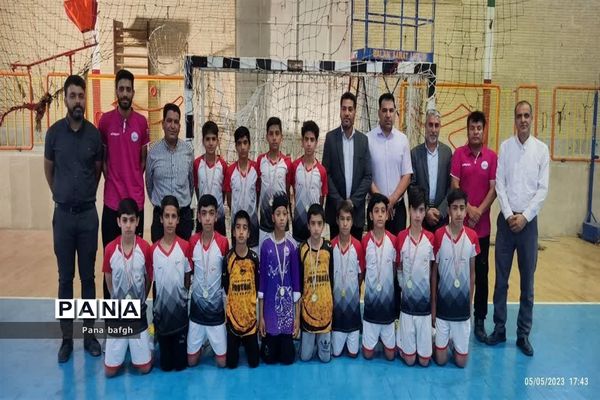 قهرمانی دانش‌آموزان بافقی در مسابقات فوتسال دانش‌آموزی استان