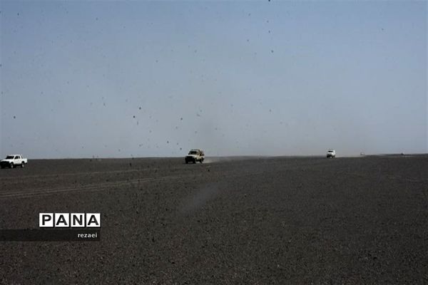 بازدید یک روزه استاندار خراسان جنوبی از کویر