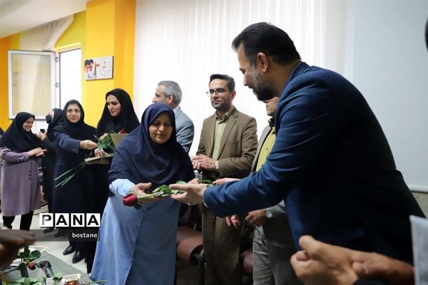 تجلیل مدیرکل میراث فرهنگی خراسان جنوبی  از معلمین بیرجند